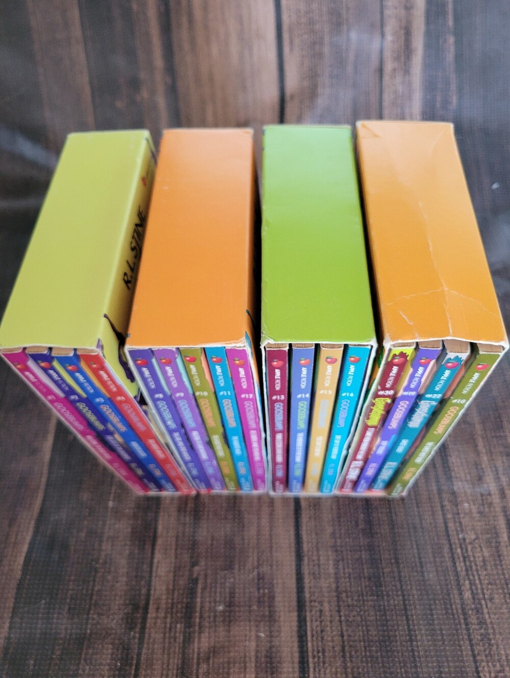 Huge Lot Of Vintage RL STINE GOOSEBUMPS Books! 90's Kid Nostalgia - Picture 3 of 15